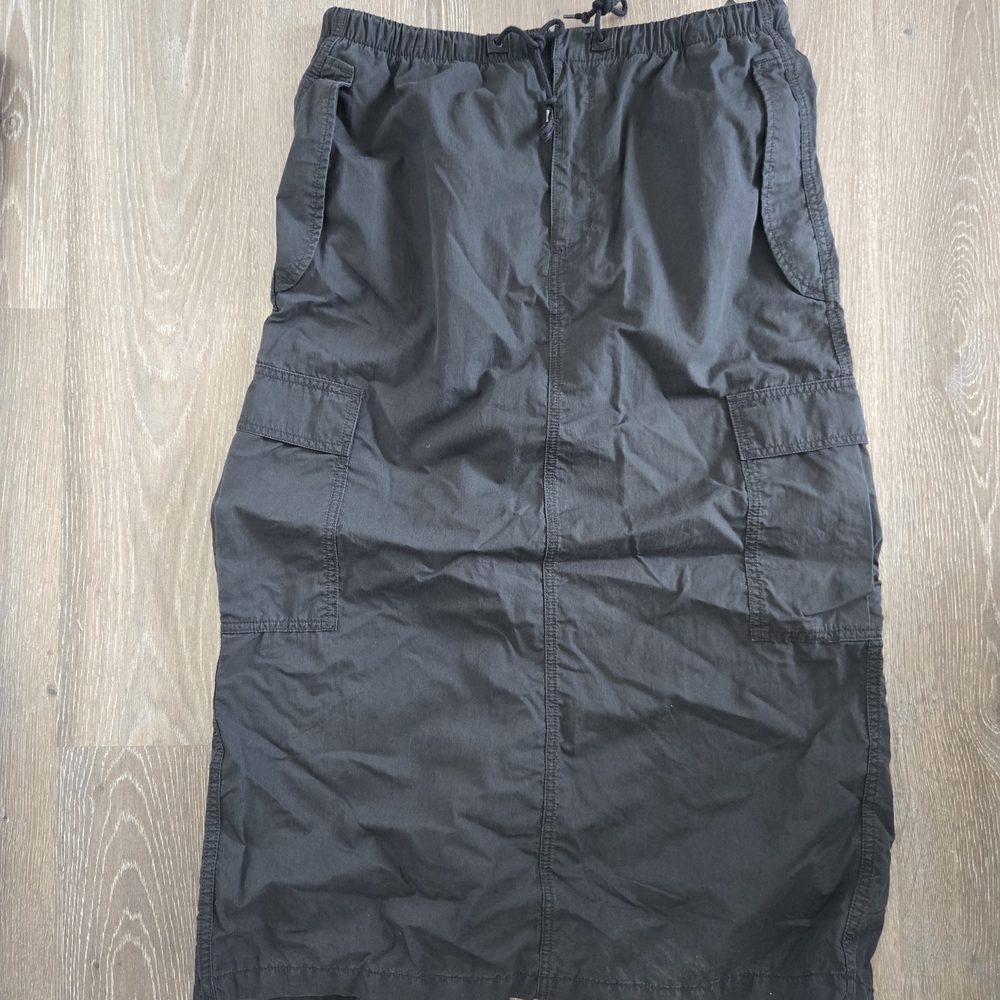 Aritzia Black Cargo Skirt